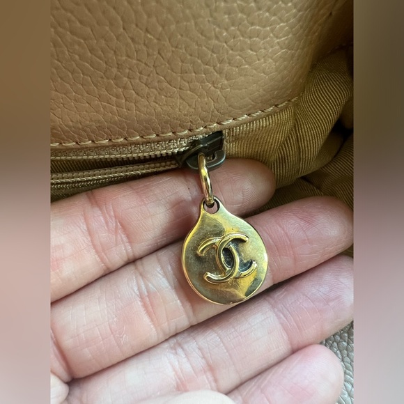 Vintage caviar Chanel Exec Cerf Tote beige - Picture 8 of 16